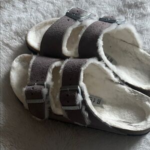 Lilac Shearling Lined Sandals